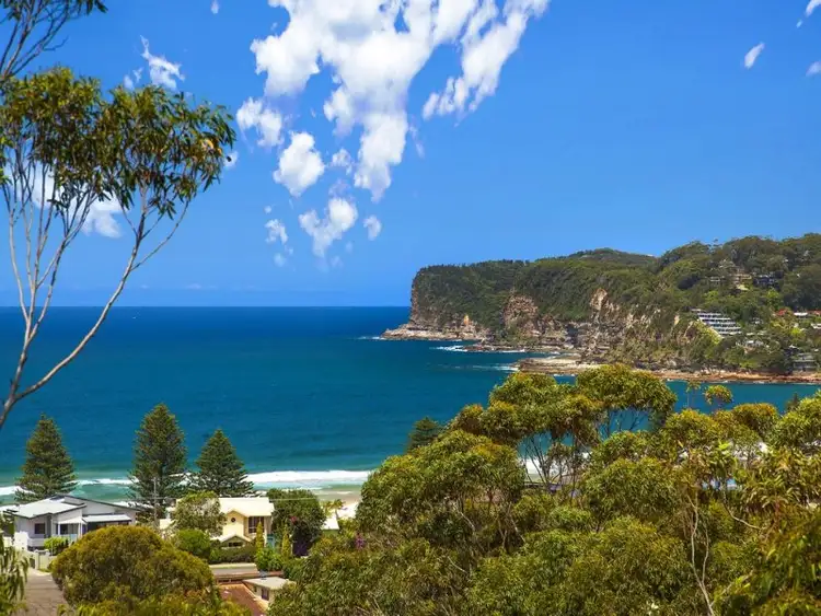 33 Surf Rider Avenue, North Avoca NSW 2260
