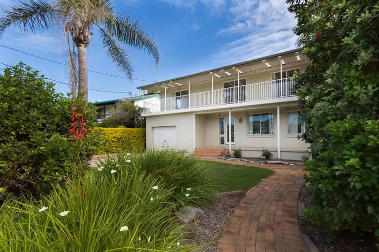 62 Sandy Beach Dr, Sandy Beach NSW 2456