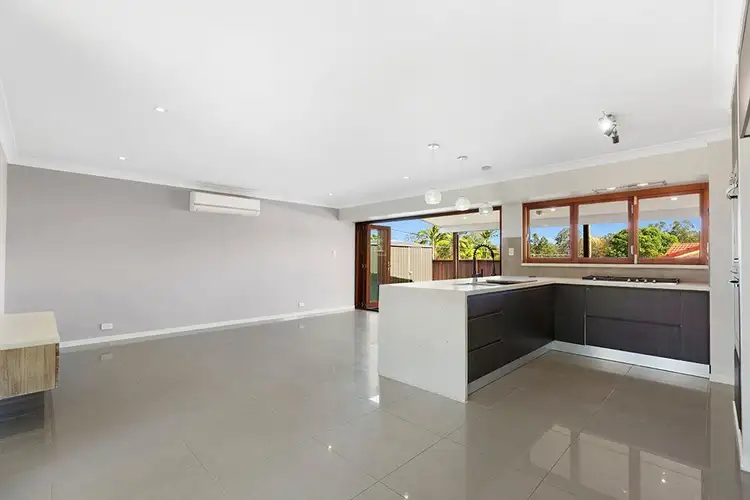 Fourth view of Homely house listing, 2 Seymore ct, Boronia Heights QLD 4124