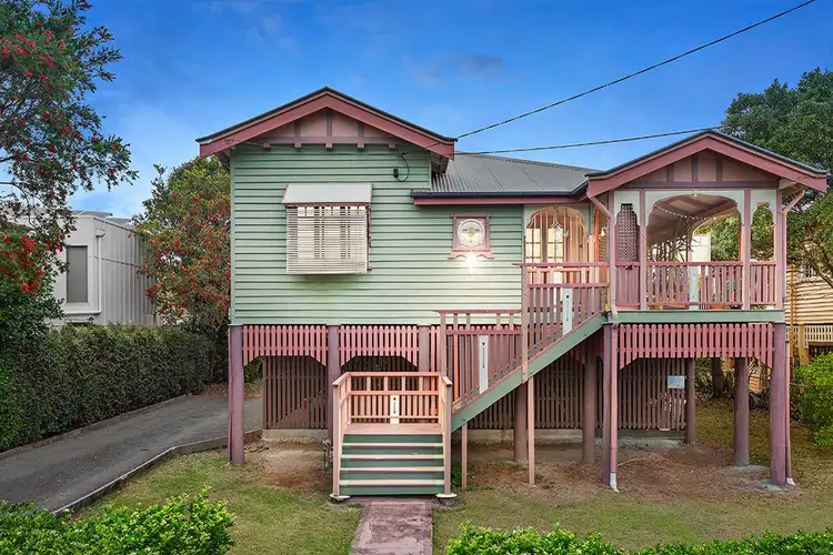 16 Katoomba Avenue, Hawthorne QLD 4171