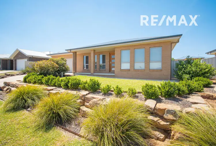 7 Samson Avenue, Estella NSW 2650