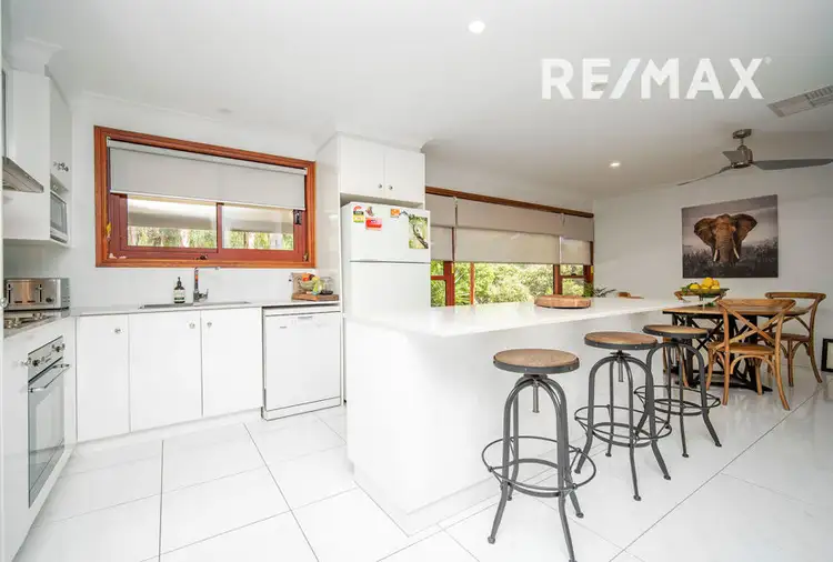 Fifth view of Homely house listing, 10 Cummins Drive, San Isidore NSW 2650