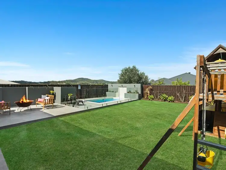 51 Mountain View Parade, Maudsland QLD 4210