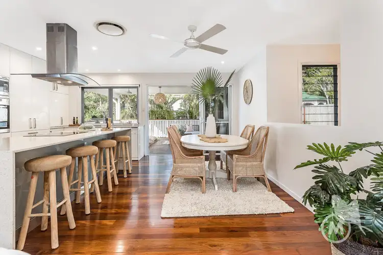 15 Heston St, Stafford Heights QLD 4053