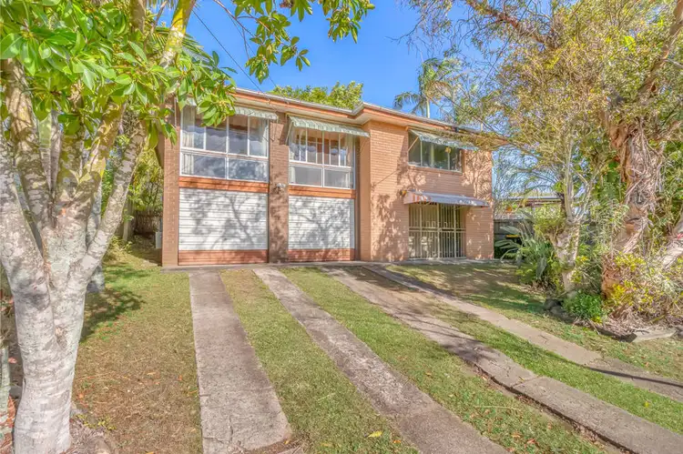 27 Hamel Rd, Holland Park West QLD 4121