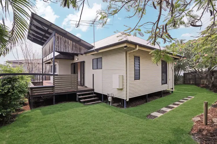 151 Stradbroke Avenue, Wynnum QLD 4178