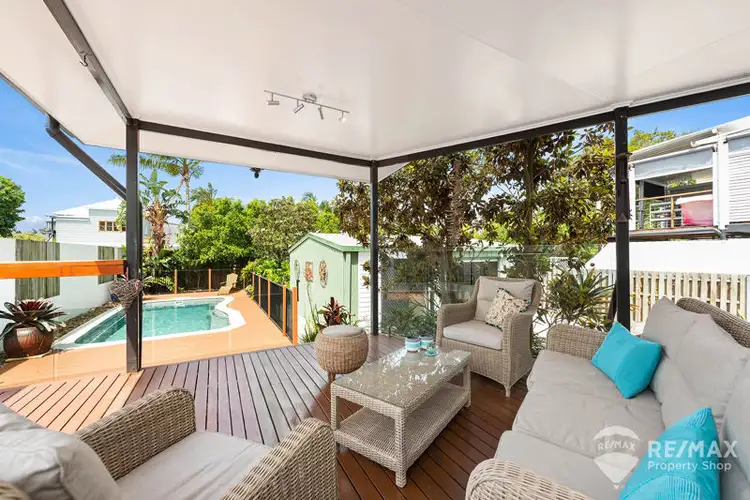 18 Griffith Street, Sandgate QLD 4017