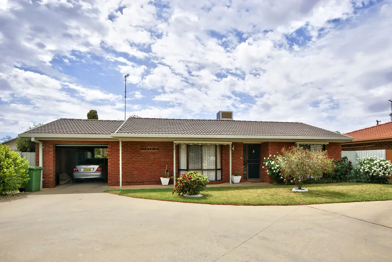 Main view of Homely townhouse listing, 5/427 Wood St, Deniliquin NSW 2710