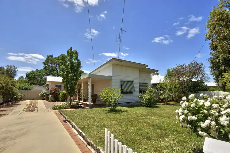 527 Maher St, Deniliquin NSW 2710