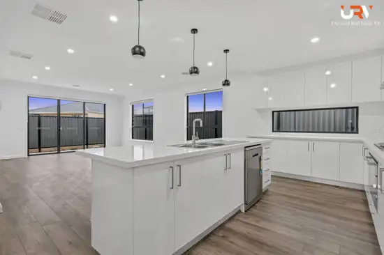 Fifth view of Homely house listing, 85 Featherwood Crescent, Craigieburn VIC 3064