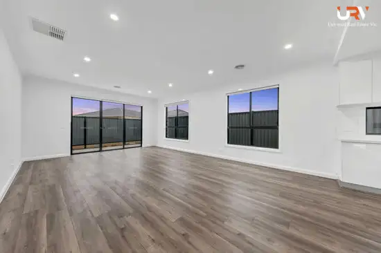 Sixth view of Homely house listing, 85 Featherwood Crescent, Craigieburn VIC 3064