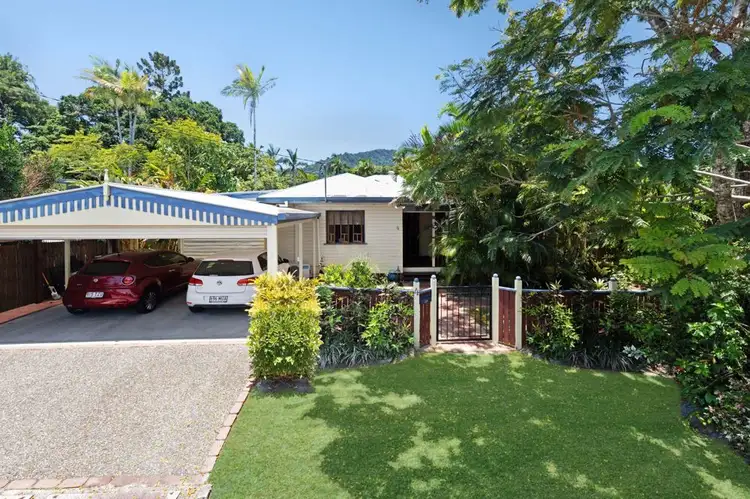 4 Hodel Street, Whitfield QLD 4870