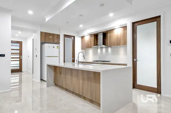 Second view of Homely house listing, 6 Tarlo Court, Craigieburn VIC 3064