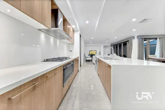 Third view of Homely house listing, 6 Tarlo Court, Craigieburn VIC 3064