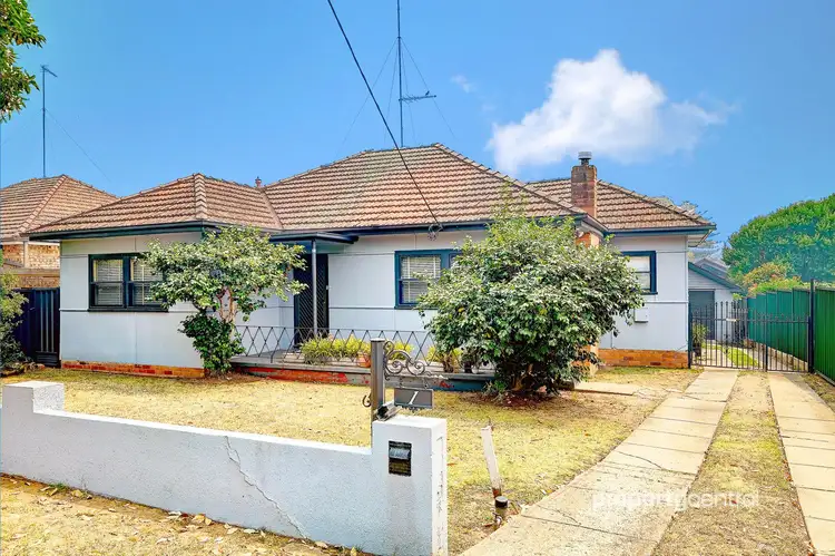 1 Hornseywood Avenue, Penrith NSW 2750