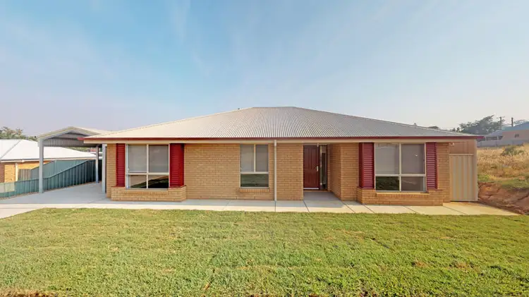 12 Church St, Junee NSW 2663