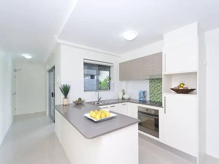 1/28 Carl Street, Woolloongabba QLD 4102