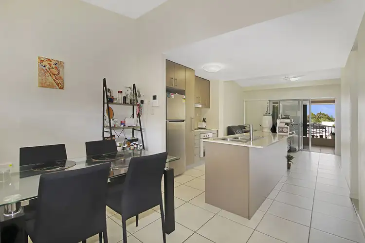 Unit 9, 110-114 Collins Avenue, Edge Hill QLD 4870