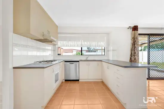 Fourth view of Homely house listing, 24 Stoneleigh Place, Craigieburn VIC 3064