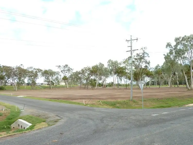 203 Miran Khan Drive, Armstrong Beach QLD 4737