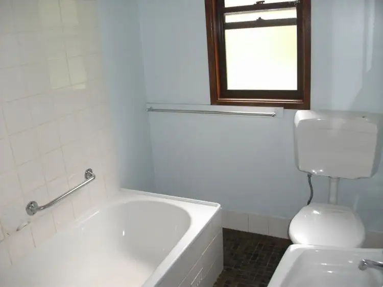 Fifth view of Homely house listing, 7 Nathan Place, Lake Haven NSW 2263