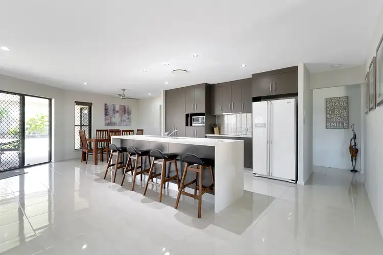 Second view of Homely house listing, 7 Leura Court, Glenella QLD 4740
