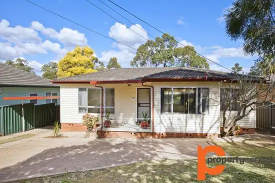 16 Balmoral Drive, Cambridge Park NSW 2747