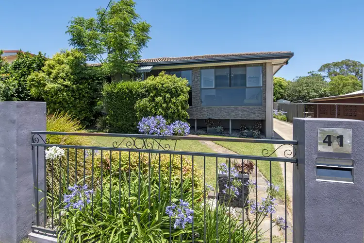 41 Martini Street, Mount Lofty QLD 4350