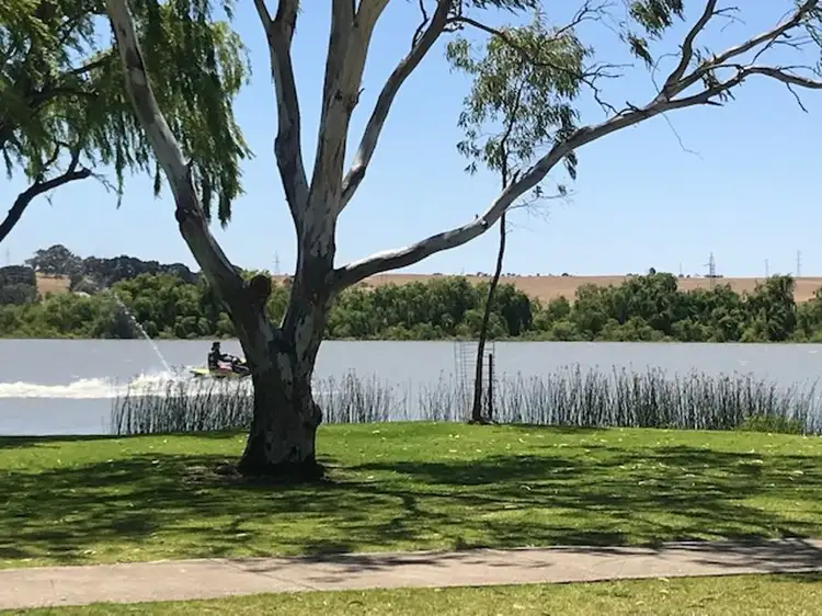 1 Glen Lossie, Murray Bridge SA 5253