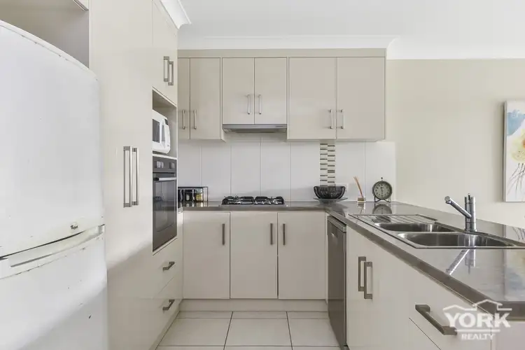 Fifth view of Homely unit listing, 2/12 Wapiti Street, Kearneys Spring QLD 4350