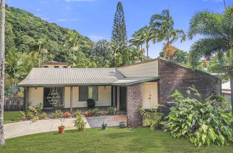 10 Jade Crescent, Caravonica QLD 4878