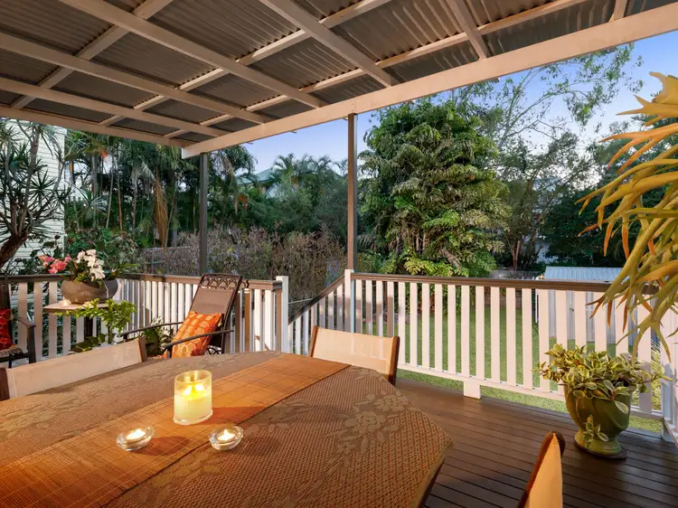 11 Hood Street, Sherwood QLD 4075