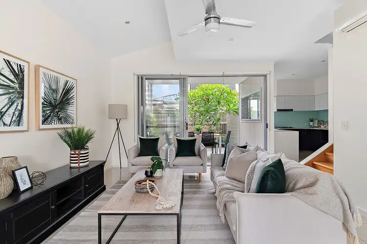 9A Fraser Street, Morningside QLD 4170