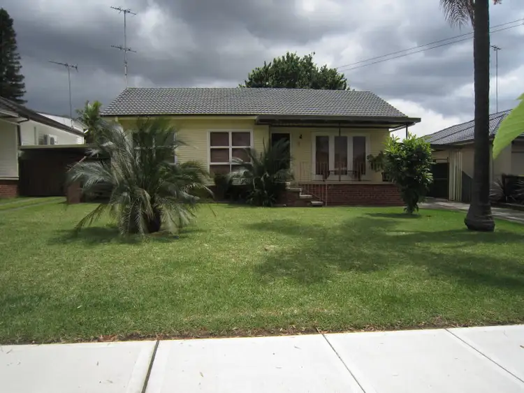 12 Apple Street, Constitution Hill NSW 2145