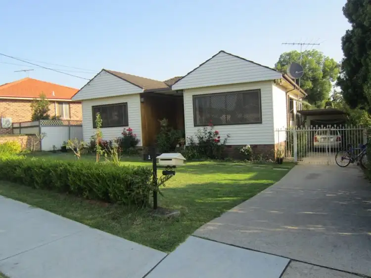 2 Camillo St, Pendle Hill NSW 2145