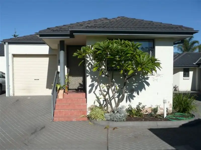 Main view of Homely villa listing, 8/59-61 Ettalong Rd, Greystanes NSW 2145