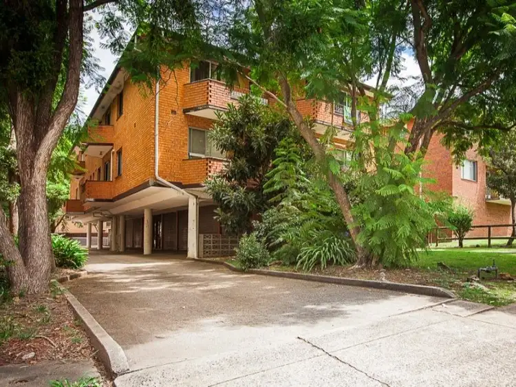 2/24 Caroline St, Westmead NSW 2145