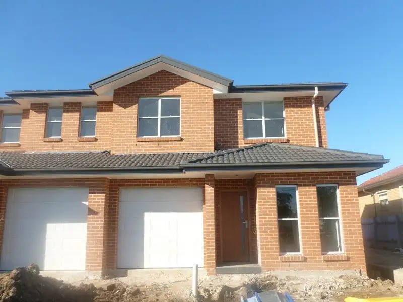 Main view of Homely semi-detached listing, 2/26 Normac Rd, Girraween NSW 2145