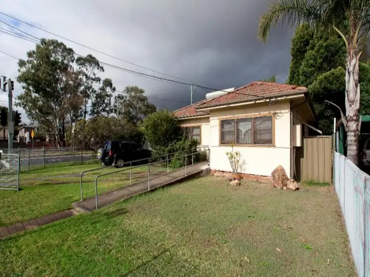 2 Wirralee St, South Wentworthville NSW 2145