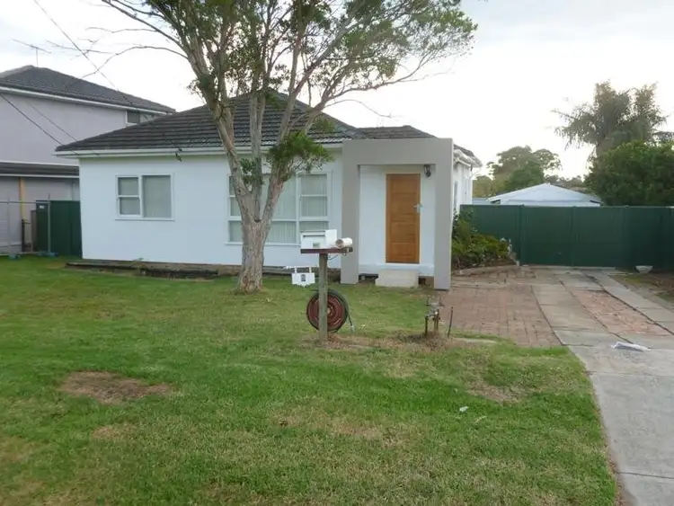 8 Barwon St, Greystanes NSW 2145
