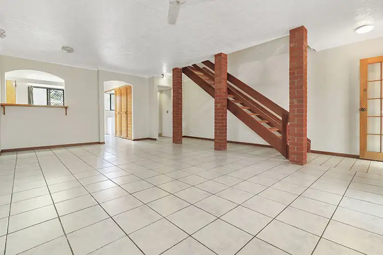 Fifth view of Homely unit listing, 2/33 Scenic Highway, Cooee Bay QLD 4703