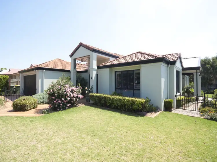 5 Strohfeldt, Middle Ridge QLD 4350