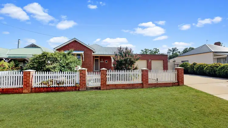 67 Regent Street, Junee NSW 2663