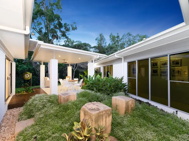 10 Swan Court, Wakerley QLD 4154