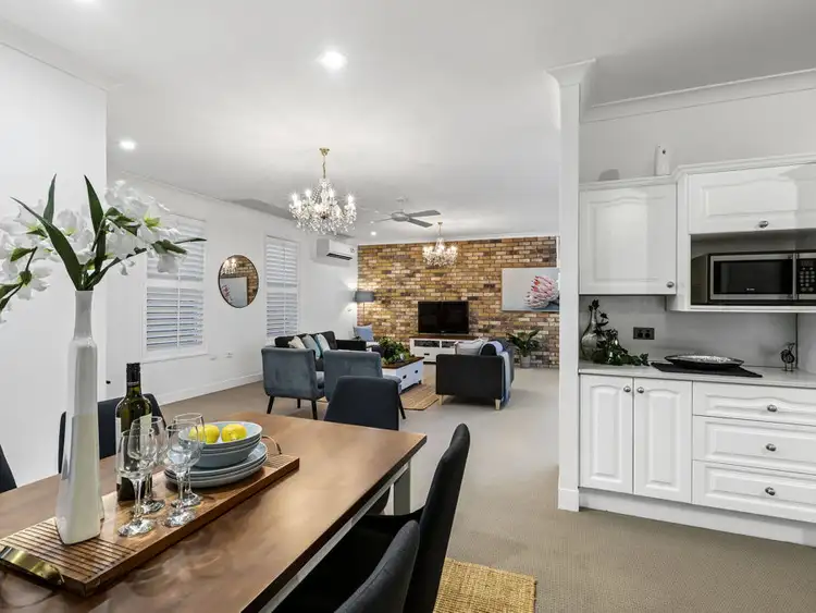 Sixth view of Homely house listing, 5 Rossmoya Street, Carindale QLD 4152