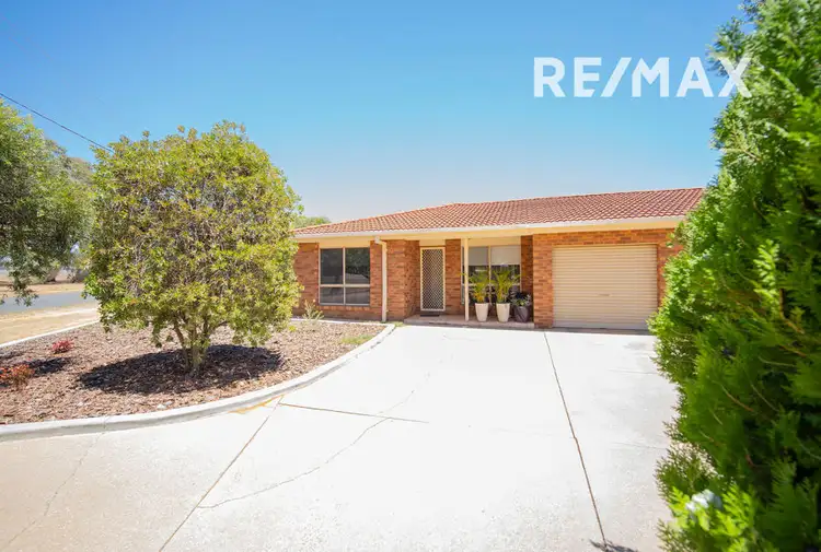 1&2/23 Bulolo Street, Ashmont NSW 2650