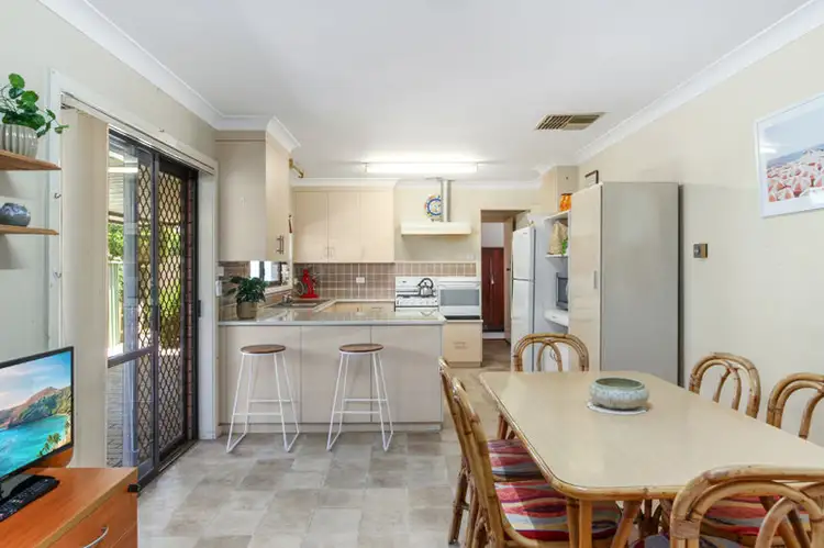 Second view of Homely house listing, 32 Waree Drive, Tamworth NSW 2340