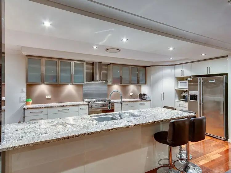 106 Wilgarning Street, Stafford Heights QLD 4053