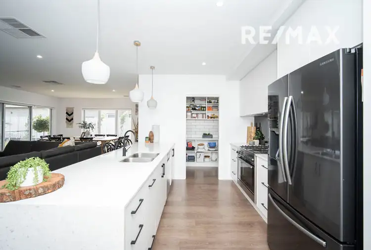 Fifth view of Homely house listing, 22 Yenda Avenue, Gobbagombalin NSW 2650