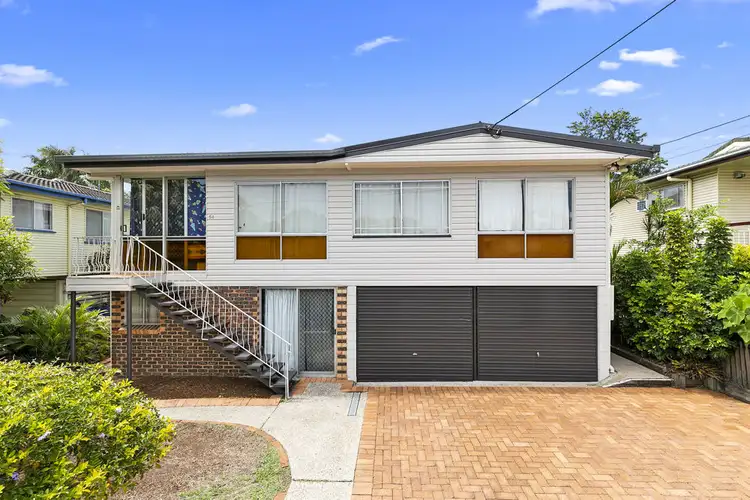 54 Malabar St, Wynnum West QLD 4178